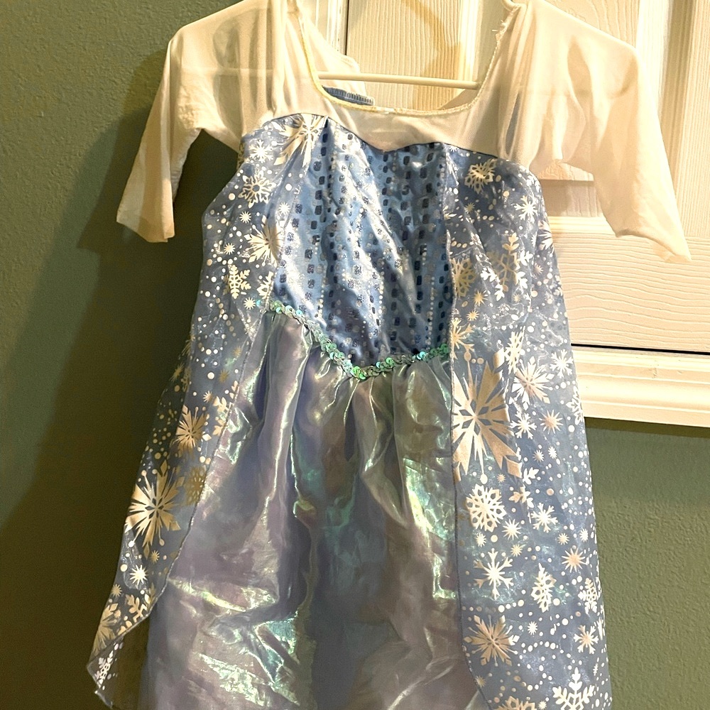 Girls Disney queen Elsa gown.